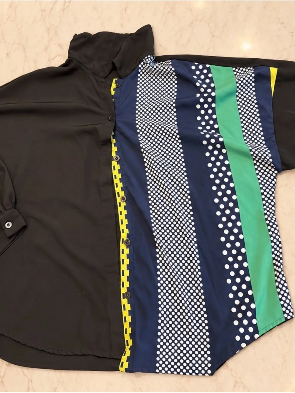 Beautiful Gently Used Two-Piece Blouse & Pants Set – Size 2XL